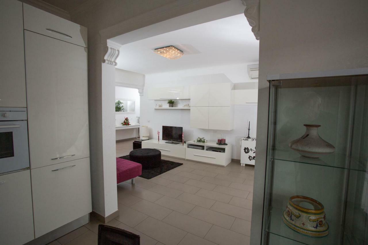 Appia Tourist Apartment Rome Bagian luar foto