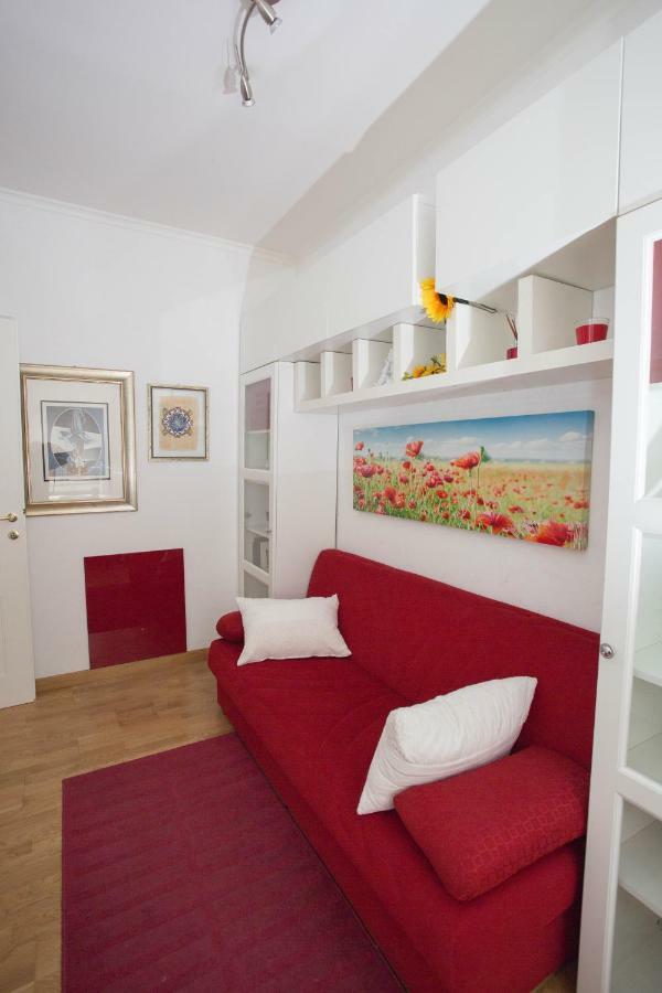 Appia Tourist Apartment Rome Bagian luar foto