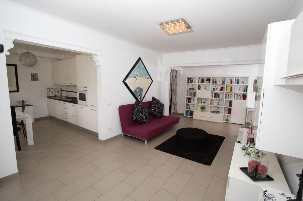 Appia Tourist Apartment Rome Bagian luar foto